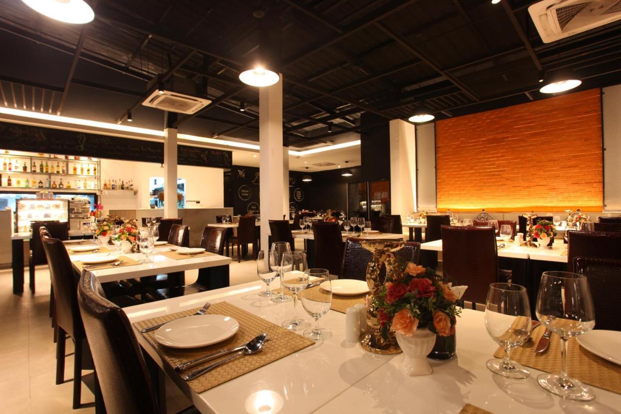 The Aristo By Holy Cow, 4-Br Loft, 150 M2, Pool View Aparthotel Pantai Surin Luaran gambar